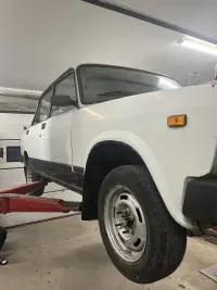 LADA-VAZ 2105 1.2 44kW thumbnail