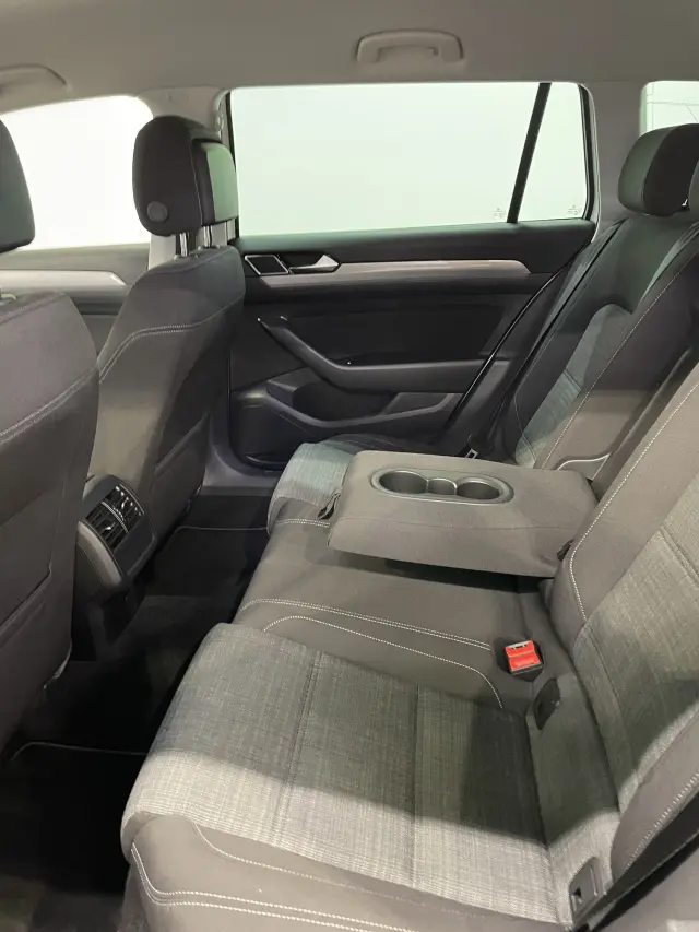 Image of Volkswagen Passat Variant Business 1.5 110kW