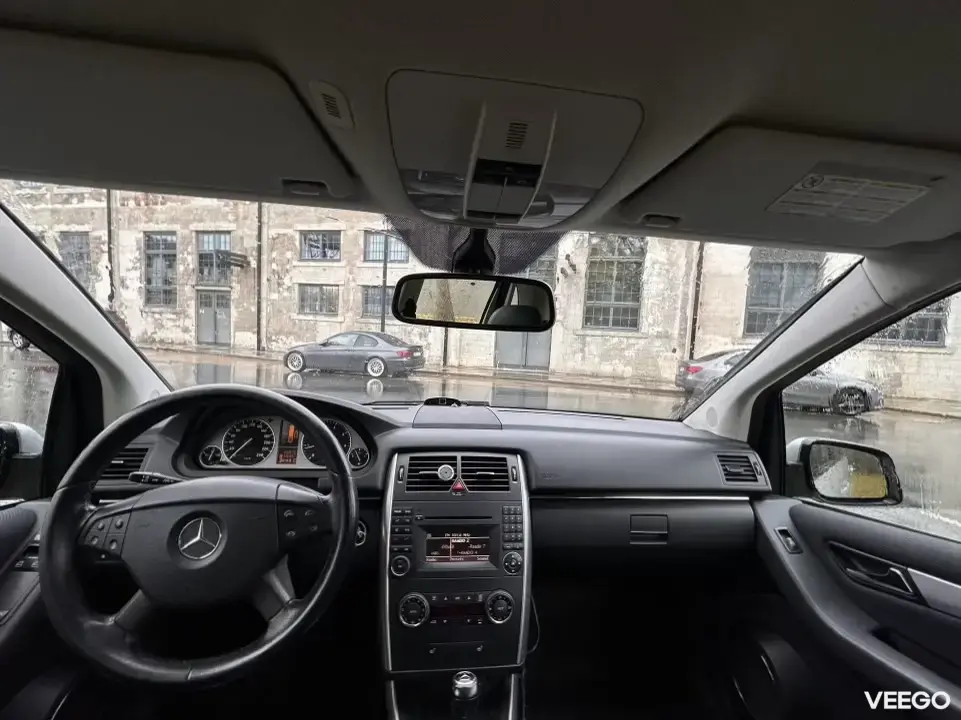Mercedes-Benz B180 2.0 85kW