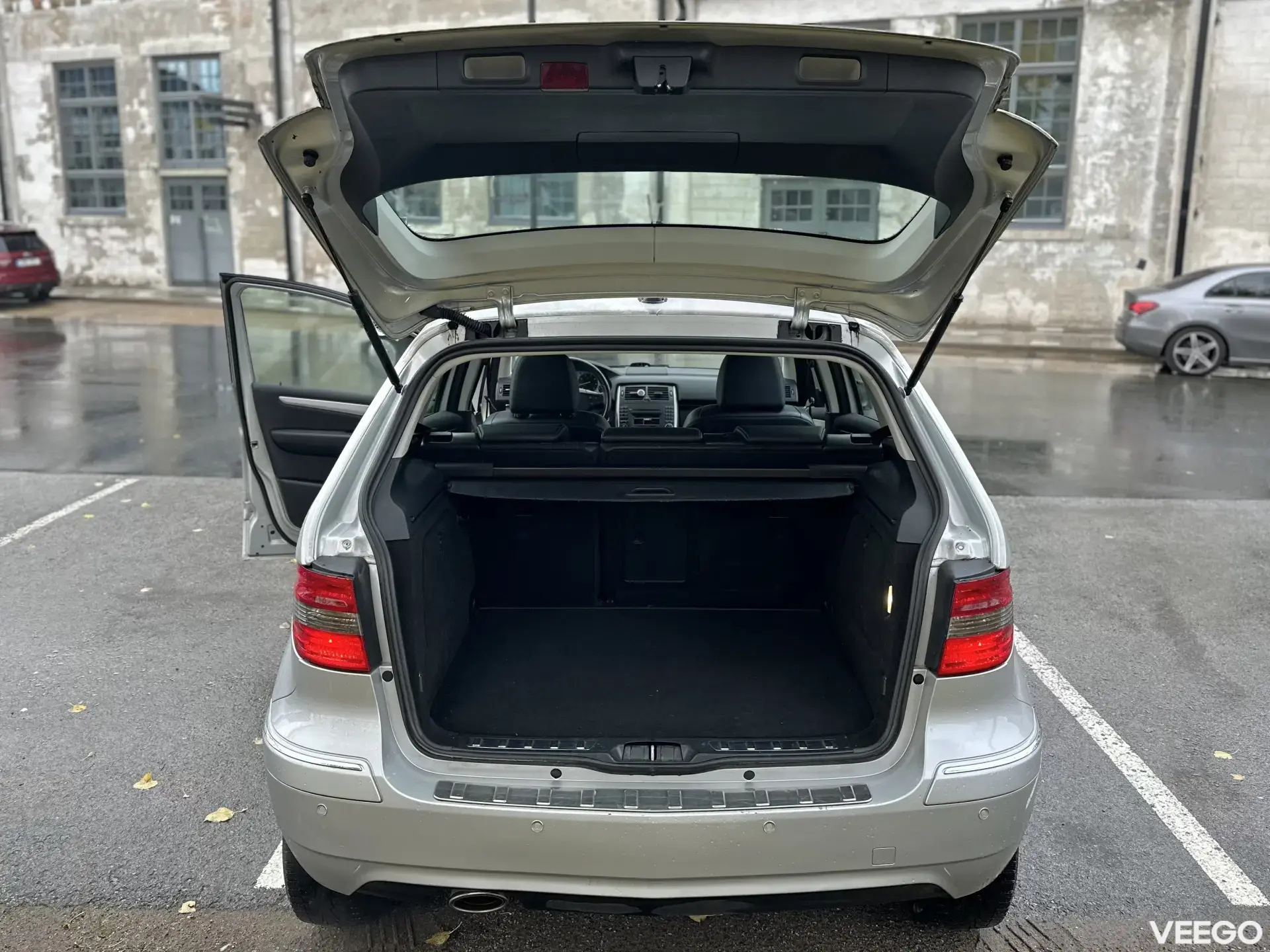 Mercedes-Benz B180 2.0 85kW
