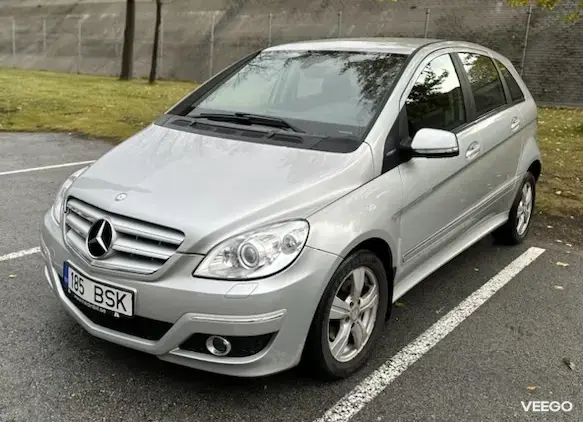 Mercedes-Benz B180 2.0 85kW