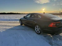 Volvo S90 R-Desing T6 228KW 2.0 228kW thumbnail