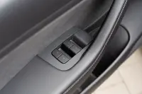 Tesla Model 3 324kW thumbnail