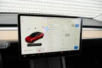 Tesla Model 3 324kW thumbnail