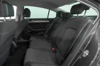 Volkswagen Passat 110kW thumbnail