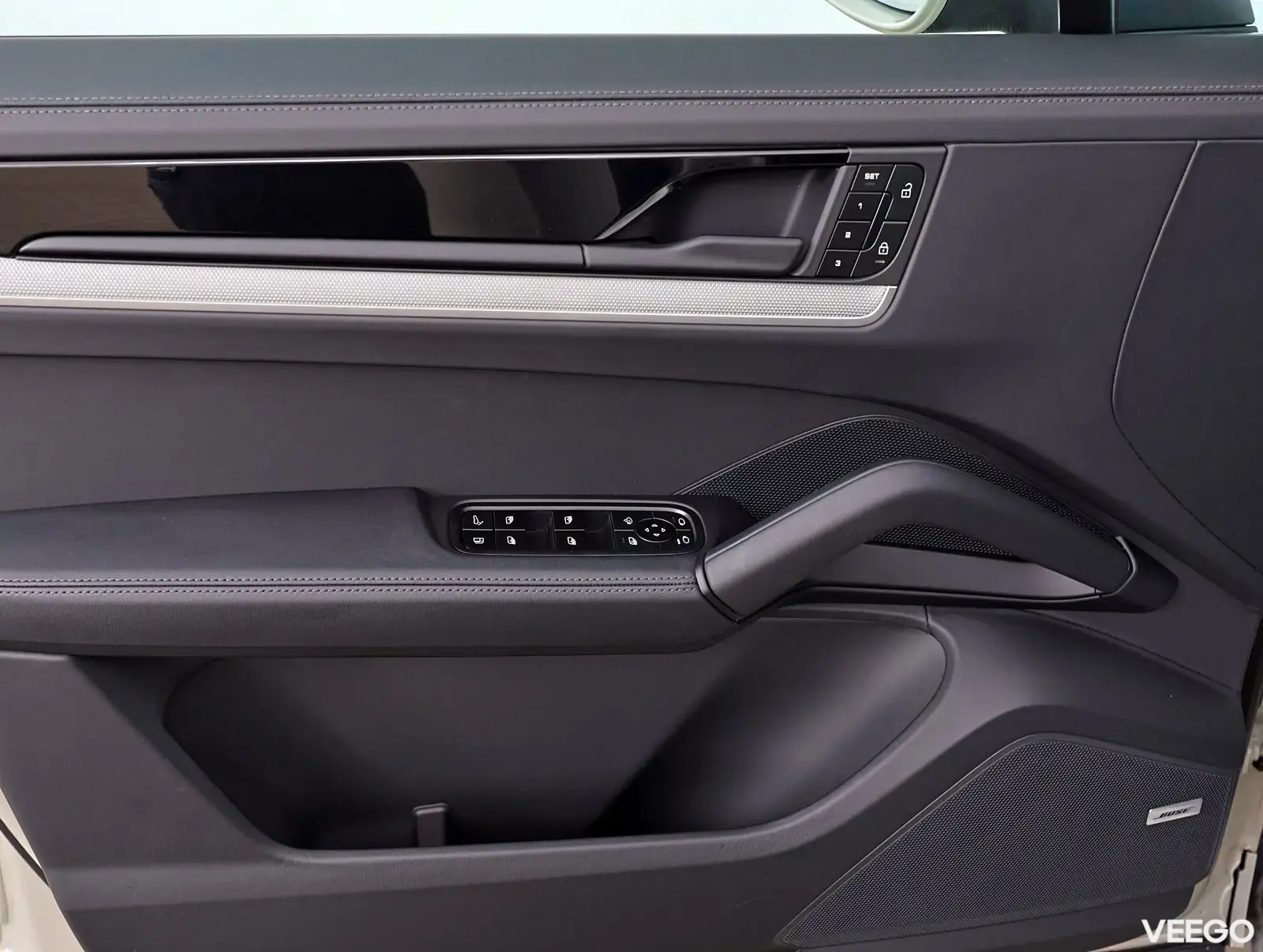 Porsche Cayenne E-Hybrid Coupe 346kW