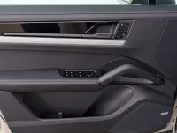 Porsche Cayenne E-Hybrid Coupe 346kW thumbnail