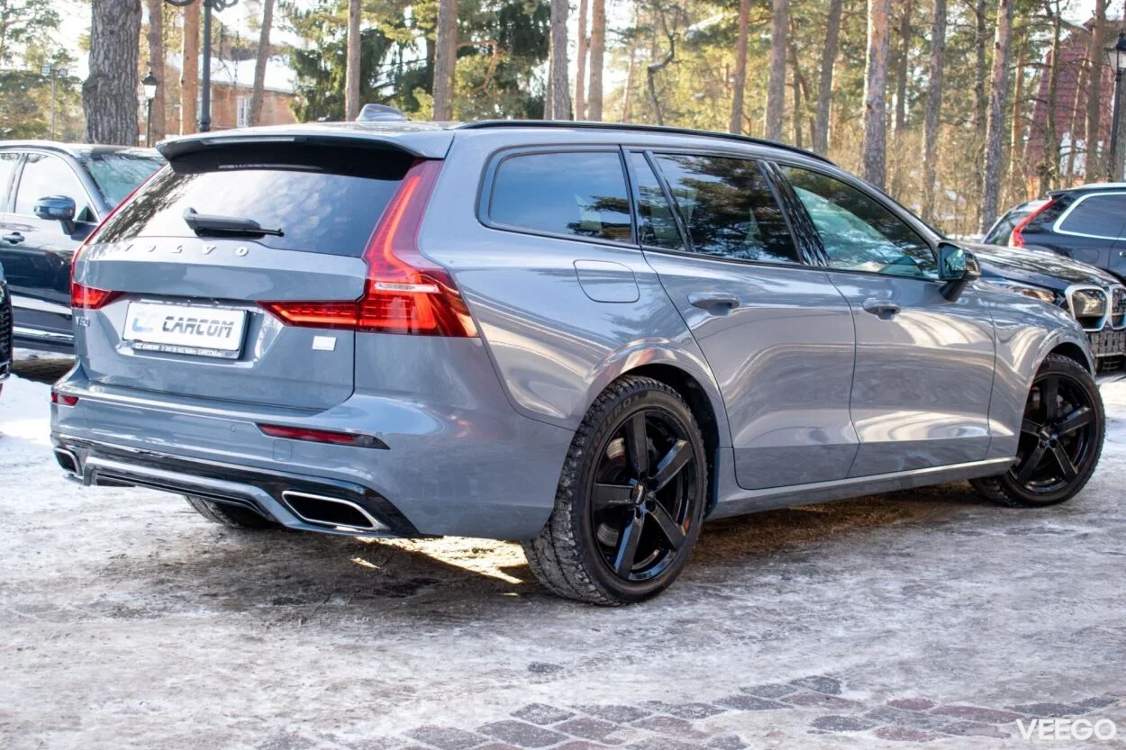 Volvo V60 AWD DARK R-Design Intelli Safe Xenium Wntr 2 293kW
