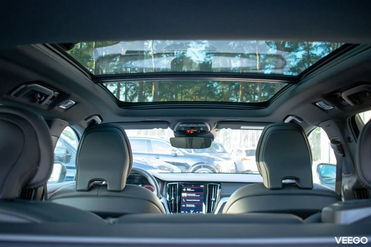 Volvo V60 AWD DARK R-Design Intelli Safe Xenium Wntr 2 293kW