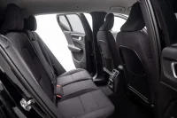 Volvo XC40 Recharge T4 Plug-in Hybrid 1.5 155kW thumbnail