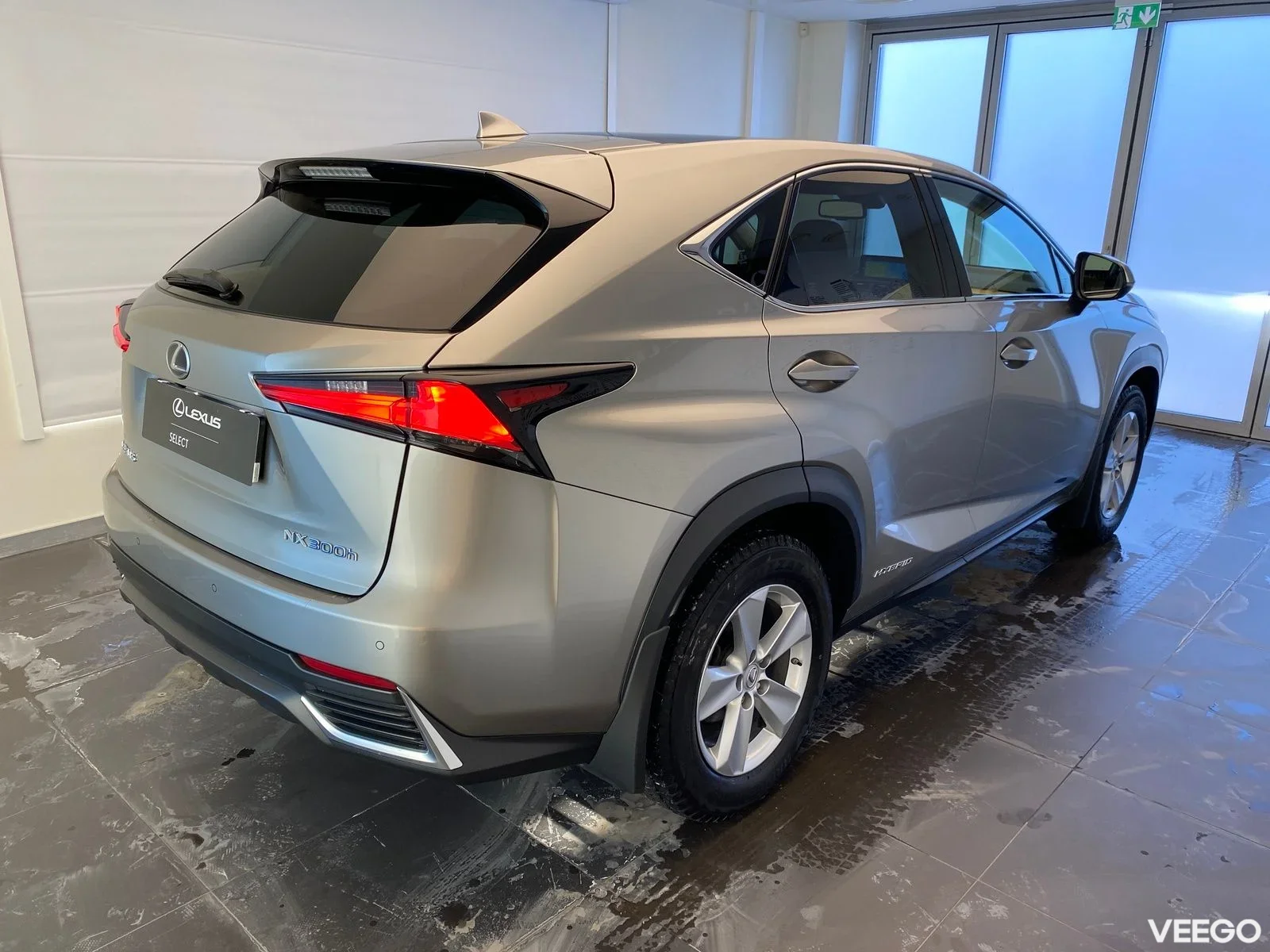 Lexus NX 300h - 114kW