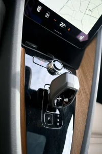 Polestar 2 LONG RANGE DUAL 78kwh/LUXURY / H&K / PILOT PLUS 300kW thumbnail