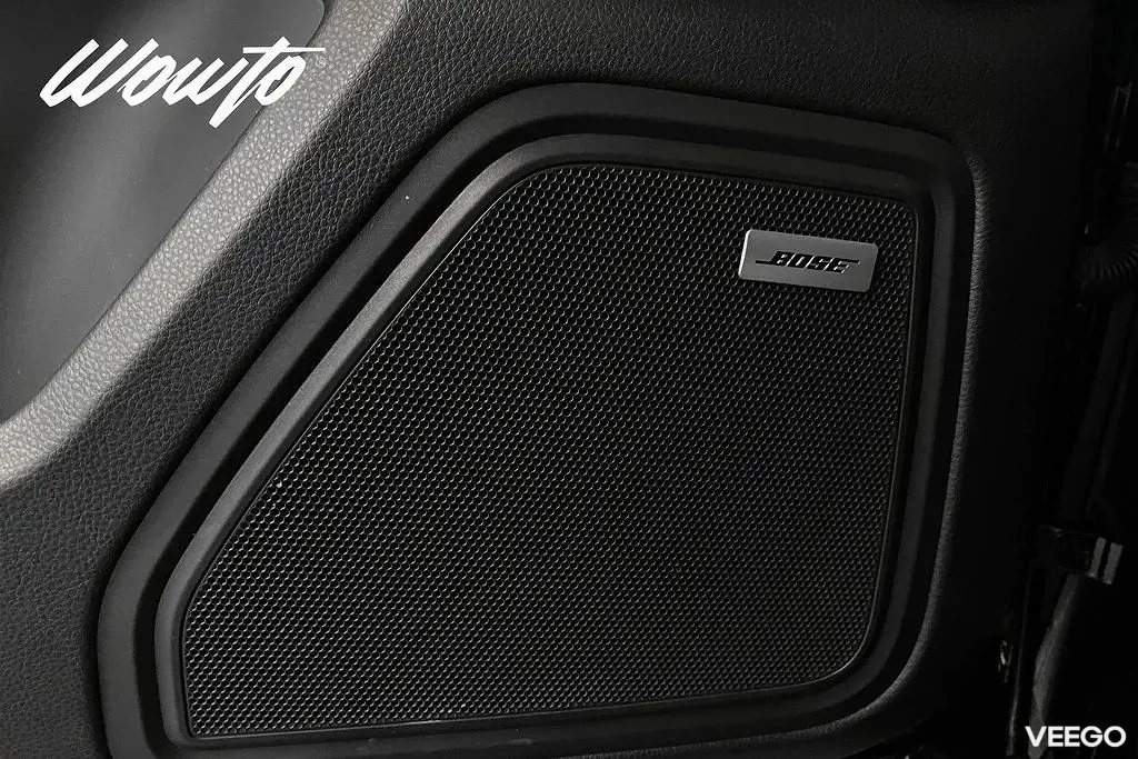 Porsche Macan Turbo PDK 400HK /Pano /Drag /Navi/Bose 294kW