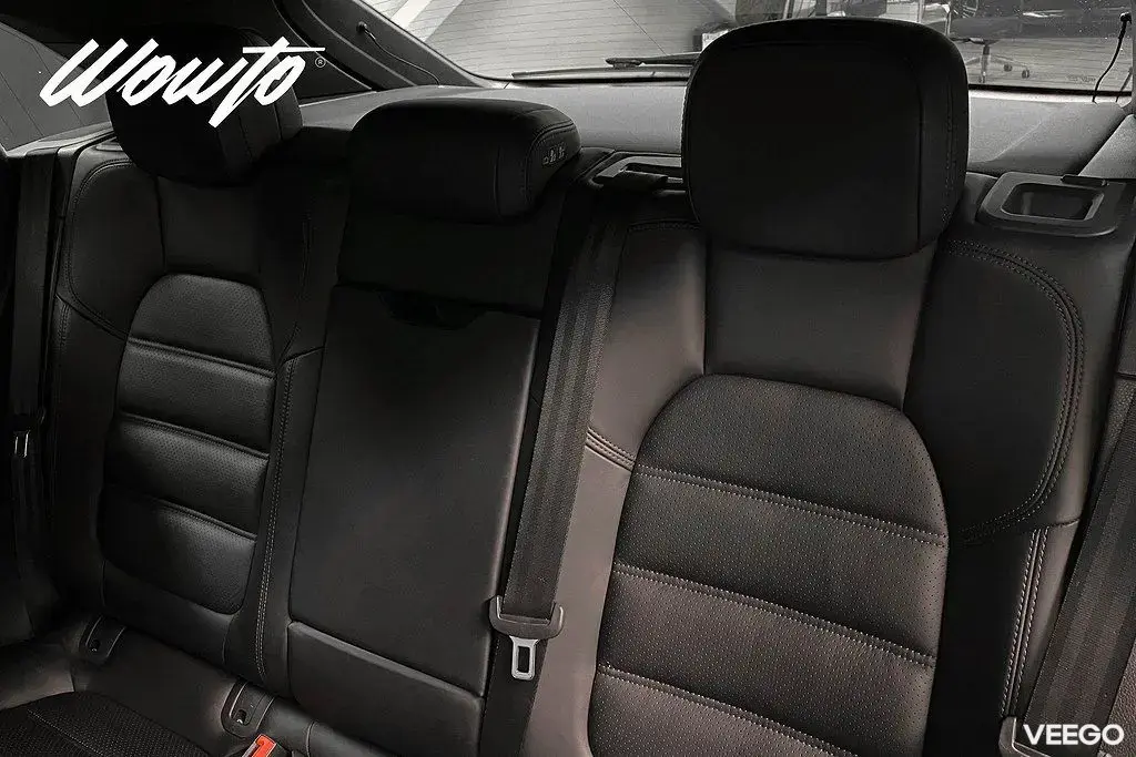 Porsche Macan Turbo PDK 400HK /Pano /Drag /Navi/Bose 294kW