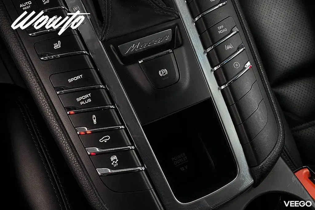 Porsche Macan Turbo PDK 400HK /Pano /Drag /Navi/Bose 294kW