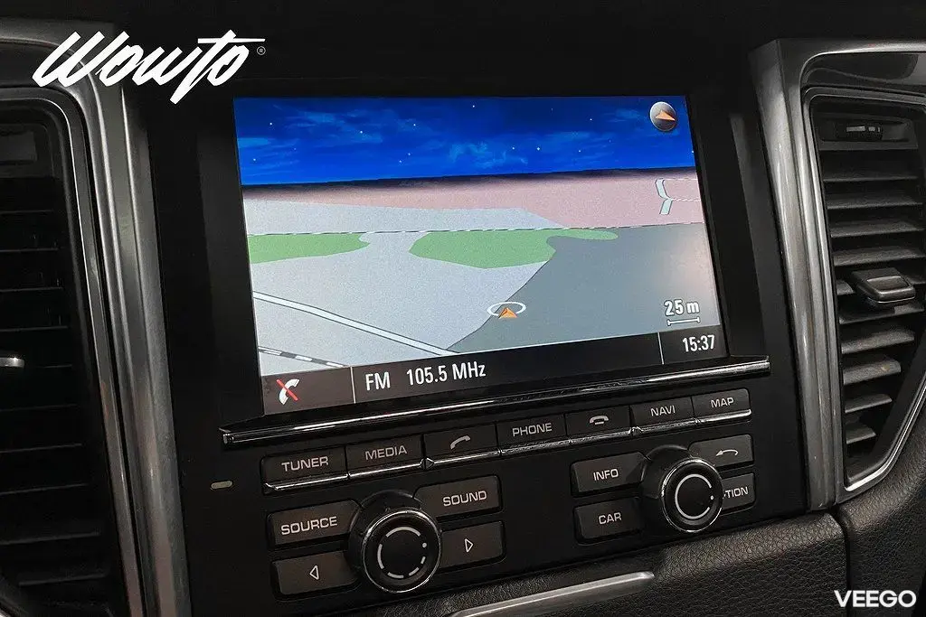 Porsche Macan Turbo PDK 400HK /Pano /Drag /Navi/Bose 294kW