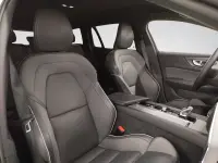 Volvo V60 Cross Country Mild Hybrid 184kW thumbnail