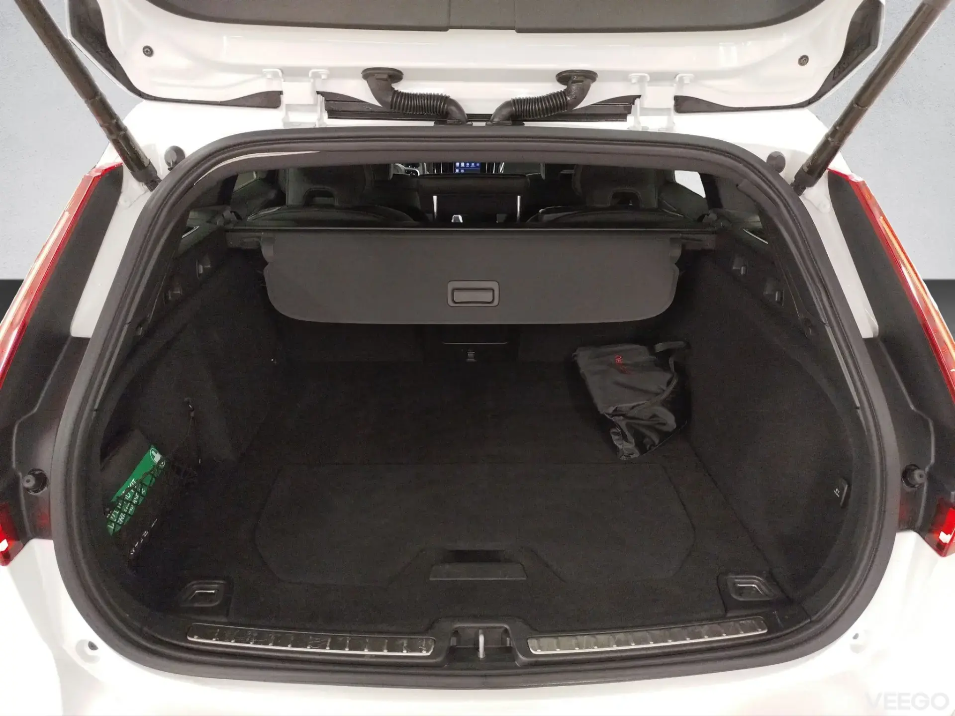 Volvo V60 Cross Country Mild Hybrid 184kW