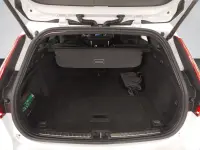 Volvo V60 Cross Country Mild Hybrid 184kW thumbnail