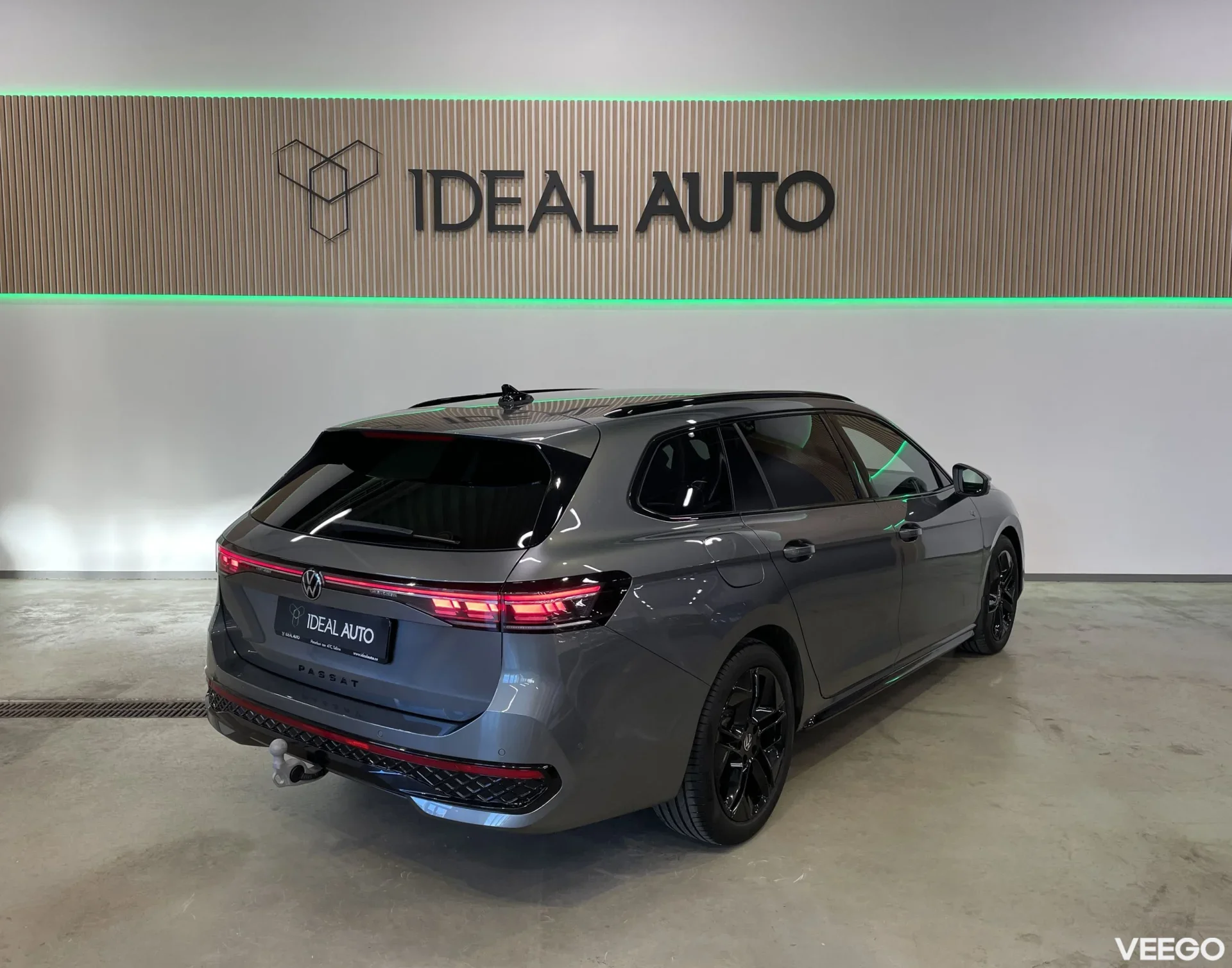 Volkswagen Passat Variant 4Motion R-Line Black Style 2 142kW