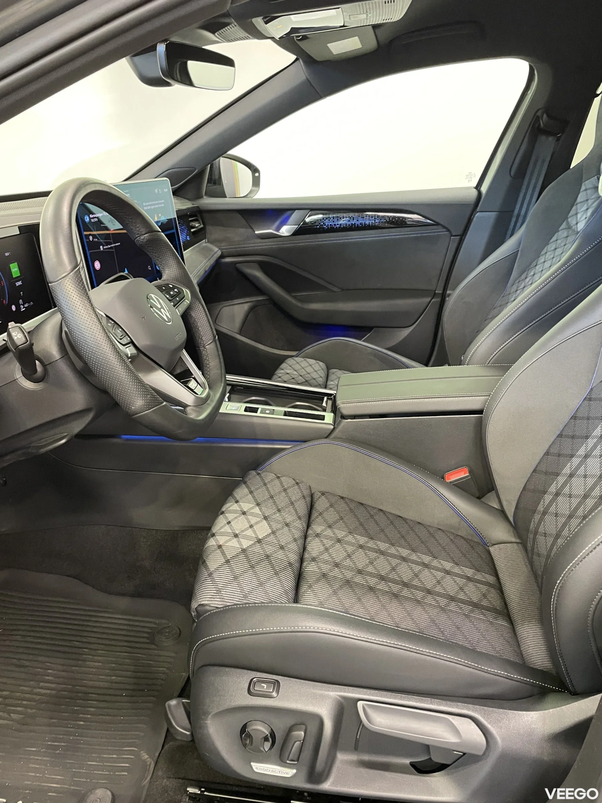 Volkswagen Passat Variant 4Motion R-Line Black Style 2 142kW