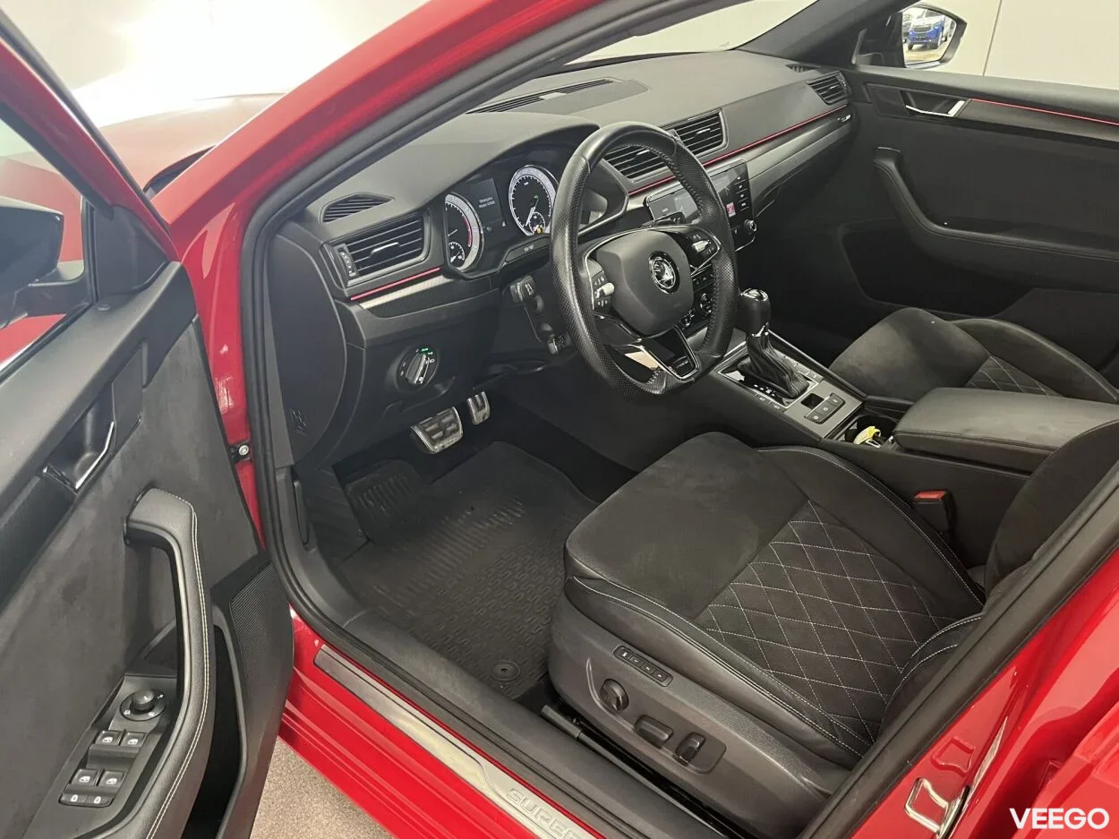 Skoda Superb Sportline FL 7-k  DSG 1.5 110kW