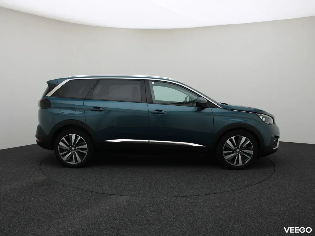 Peugeot 5008 1.2 96kW