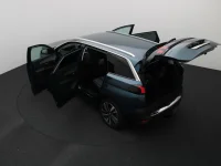 Peugeot 5008 1.2 96kW thumbnail