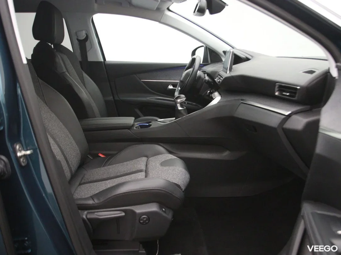 Peugeot 5008 1.2 96kW