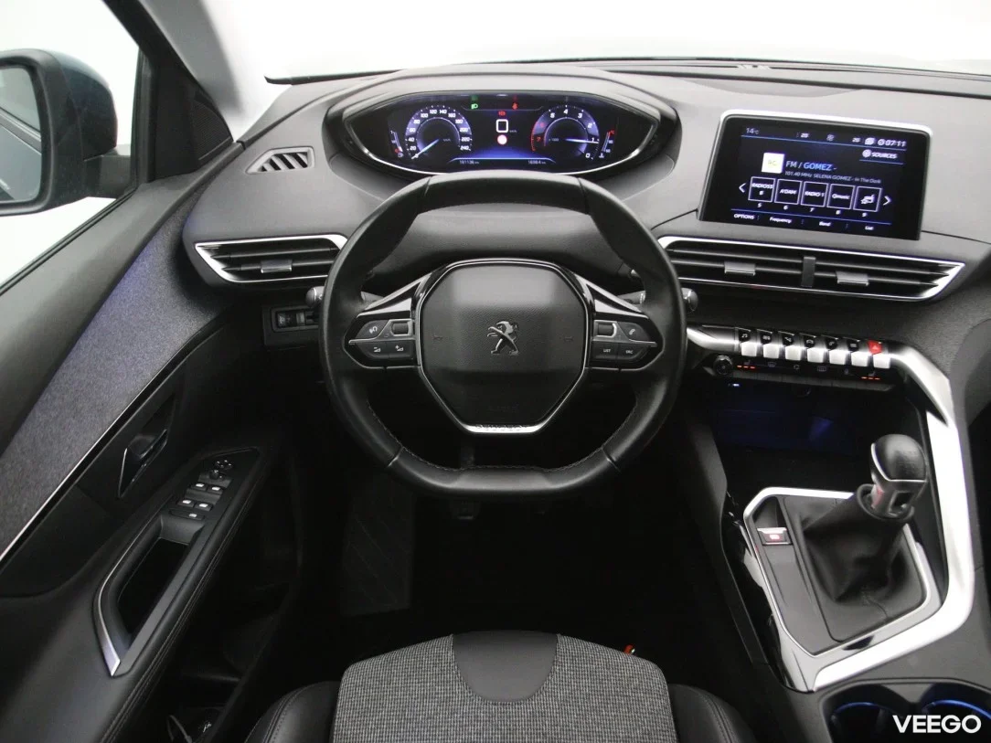 Peugeot 5008 1.2 96kW