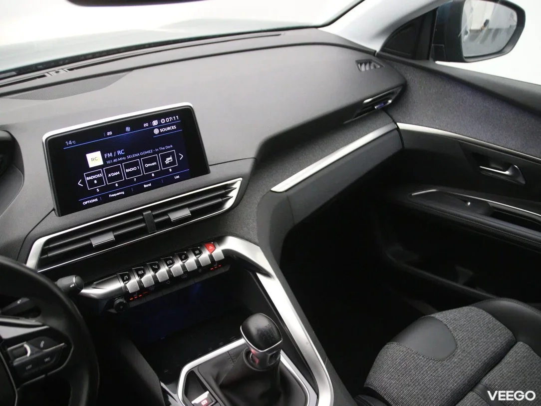 Peugeot 5008 1.2 96kW