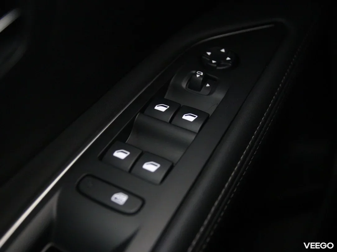 Peugeot 5008 1.2 96kW