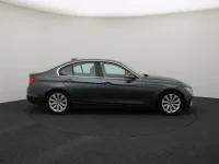 BMW 320 2 120kW thumbnail