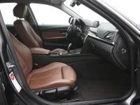 BMW 320 2 120kW thumbnail