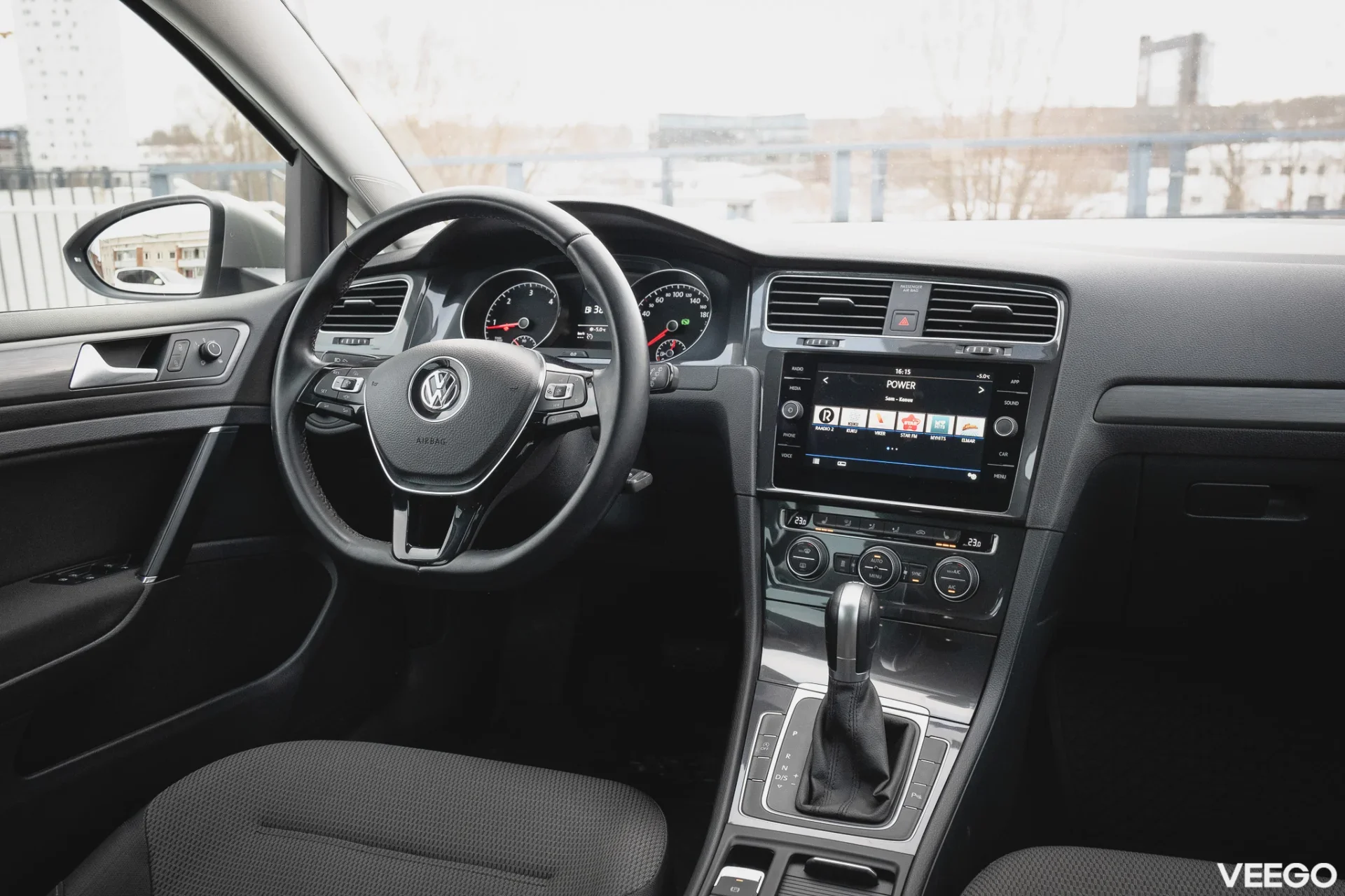 Volkswagen Golf 1.6 85kW