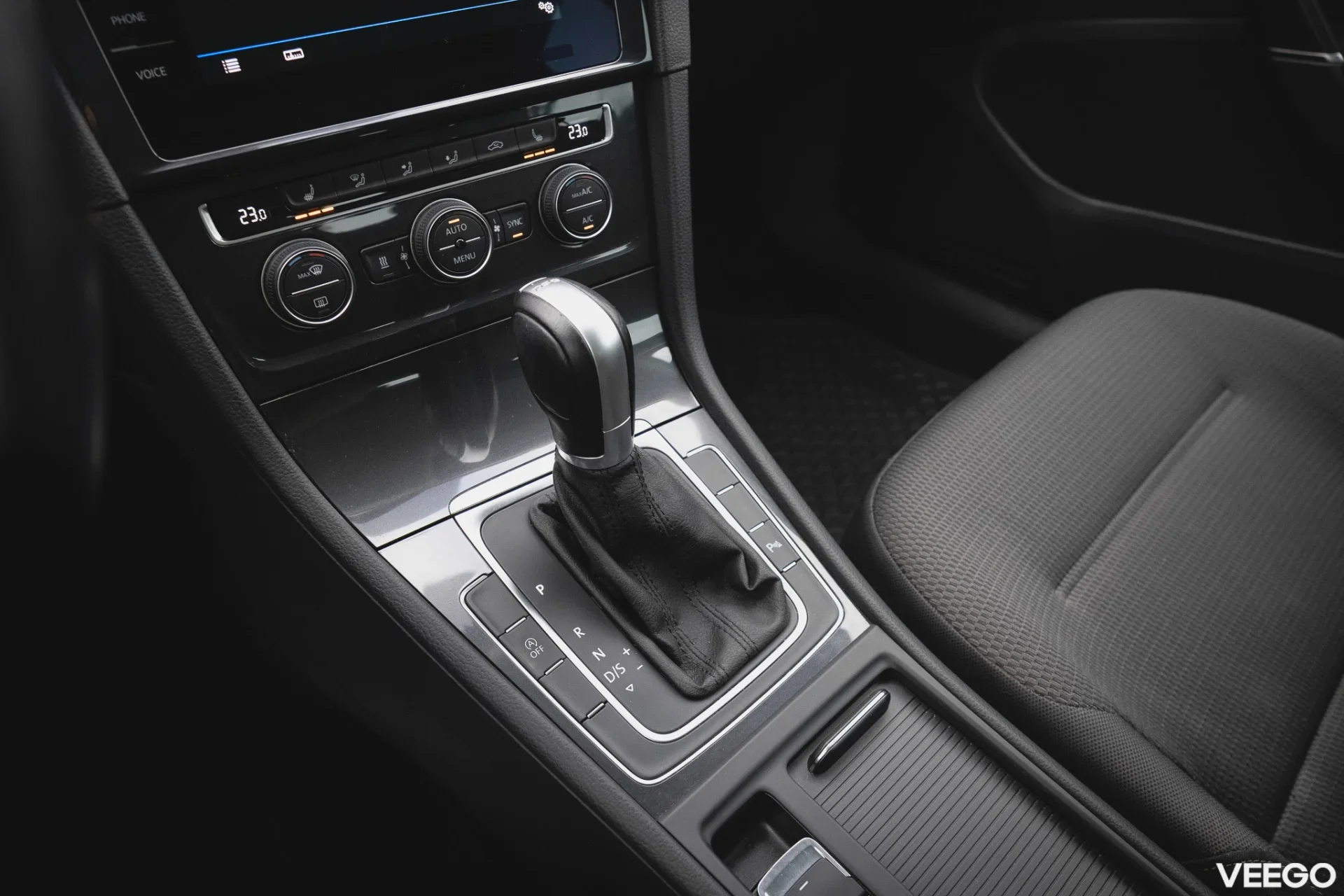 Volkswagen Golf 1.6 85kW