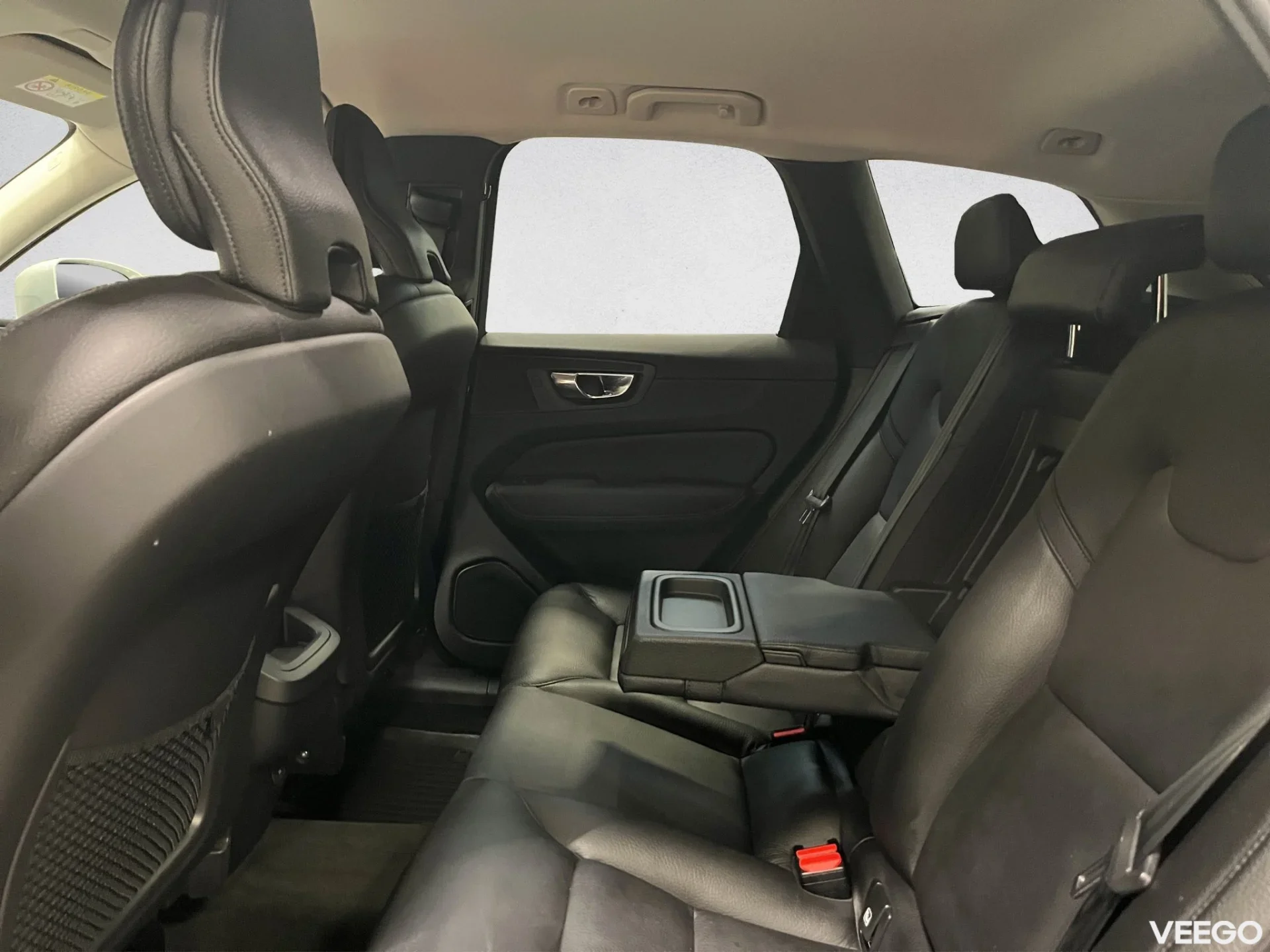 Volvo XC60 Momentum Pro 145kW