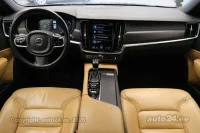 Volvo V90 Cross Country D5 AWD 2 173kW thumbnail
