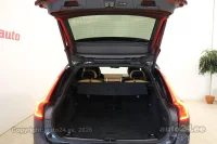 Volvo V90 Cross Country D5 AWD 2 173kW thumbnail