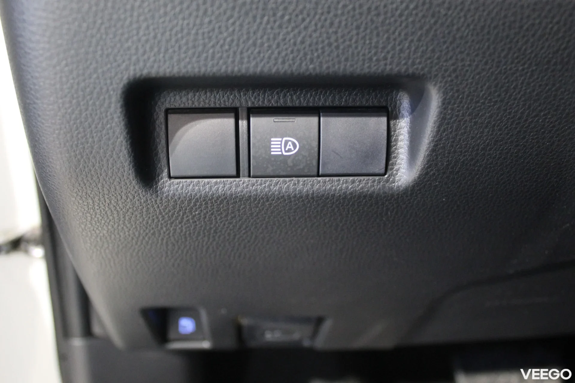 Toyota RAV4 Luxury AWD 2.5 131kW