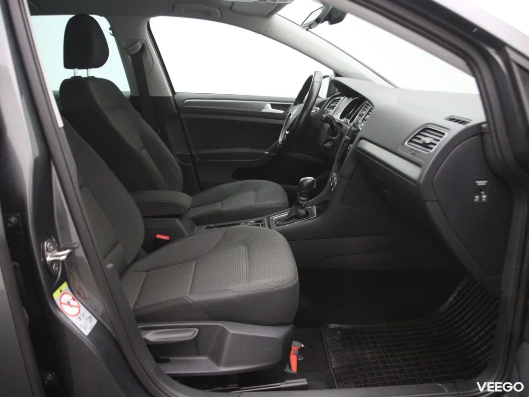 Volkswagen Golf 1.6 85kW