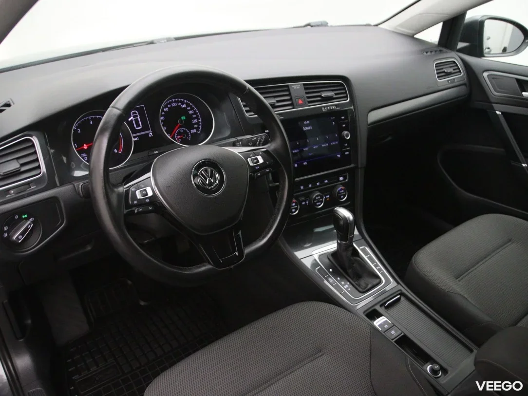 Volkswagen Golf 1.6 85kW