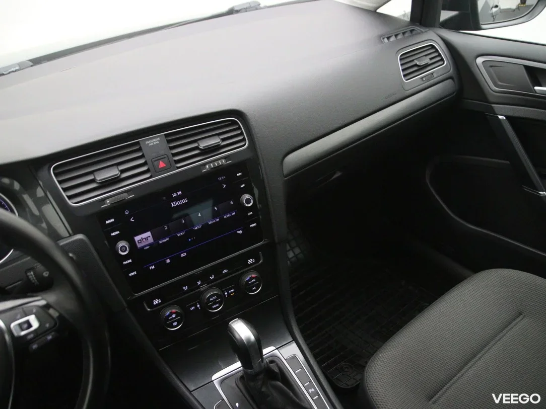 Volkswagen Golf 1.6 85kW