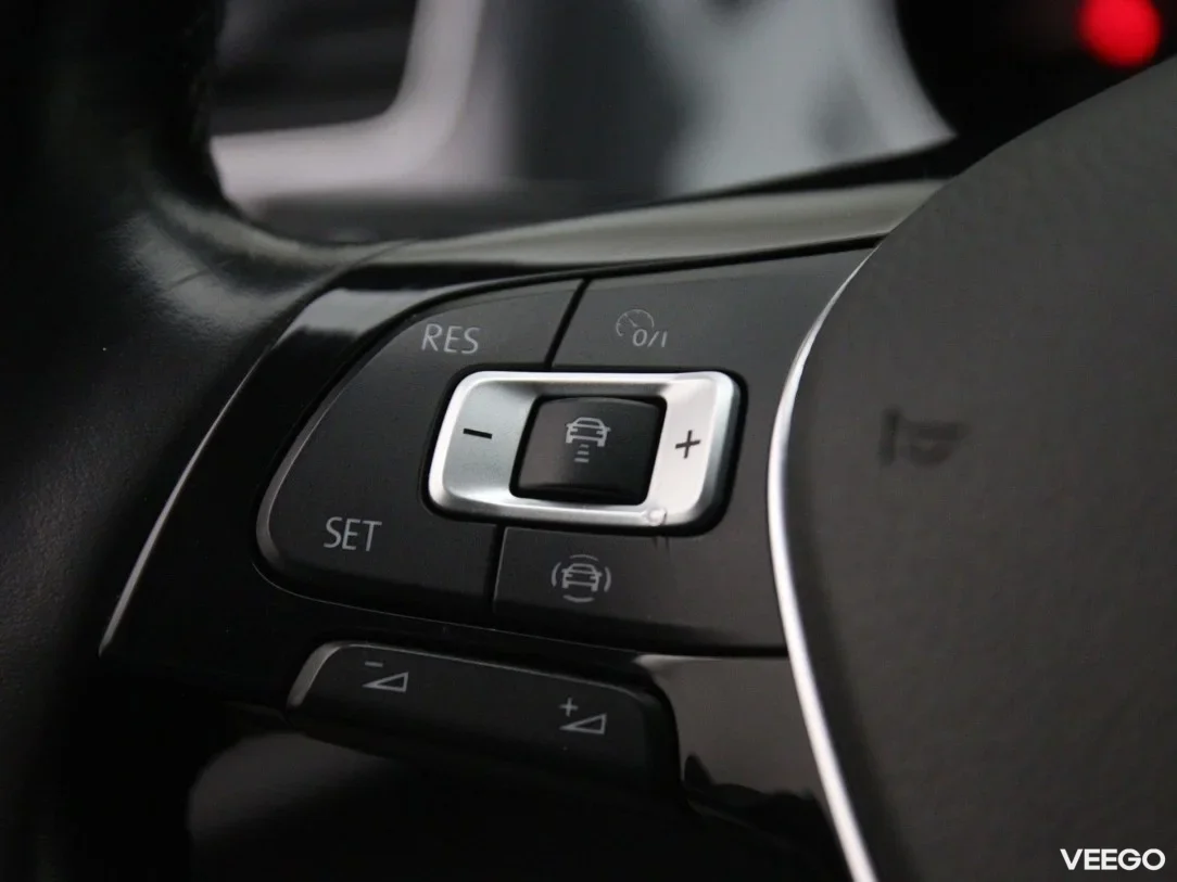 Volkswagen Golf 1.6 85kW