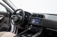 Jaguar F-Pace 20d AWD 2.0 132kW thumbnail