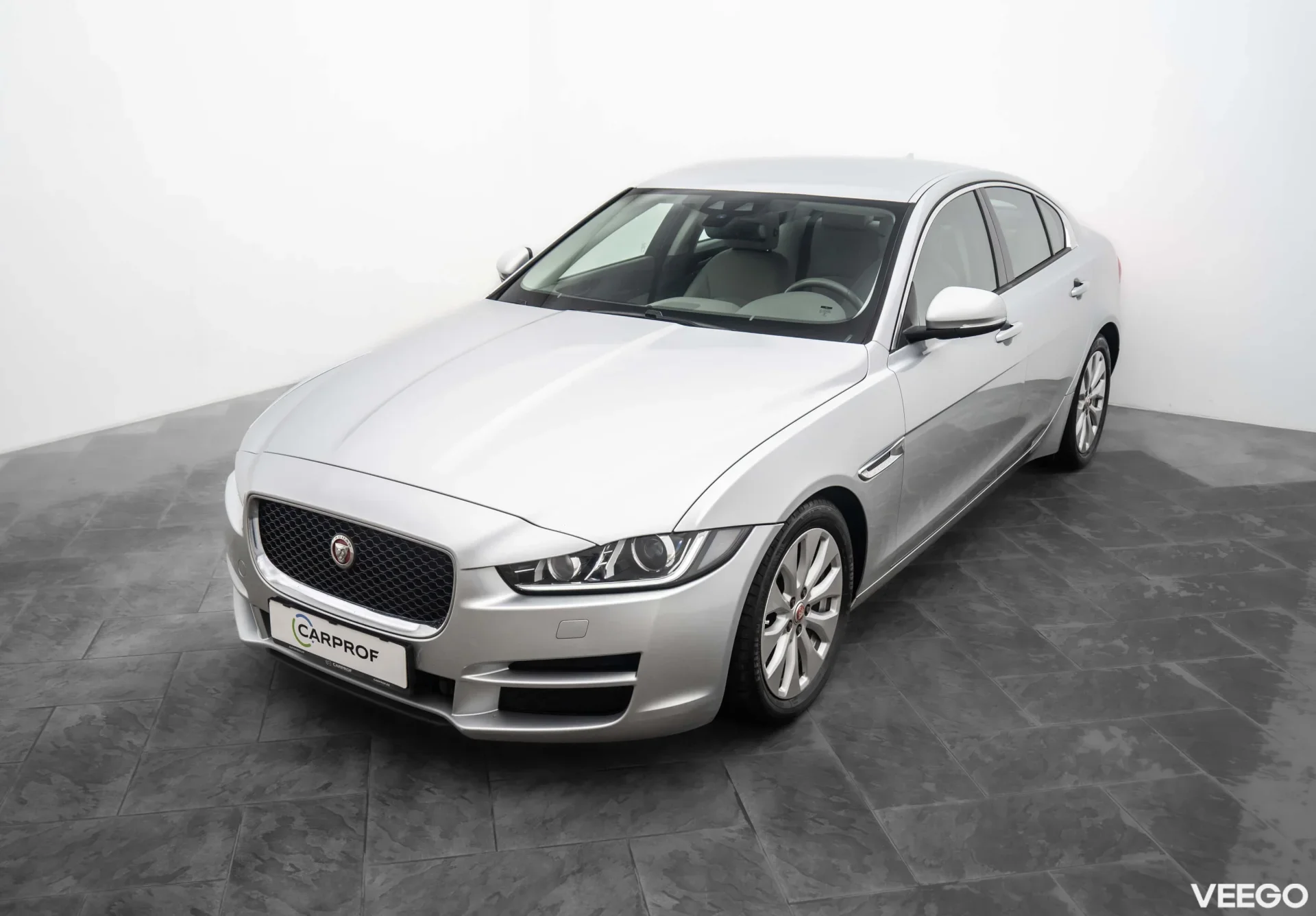 Jaguar XE 20d Pure 2.0 120kW
