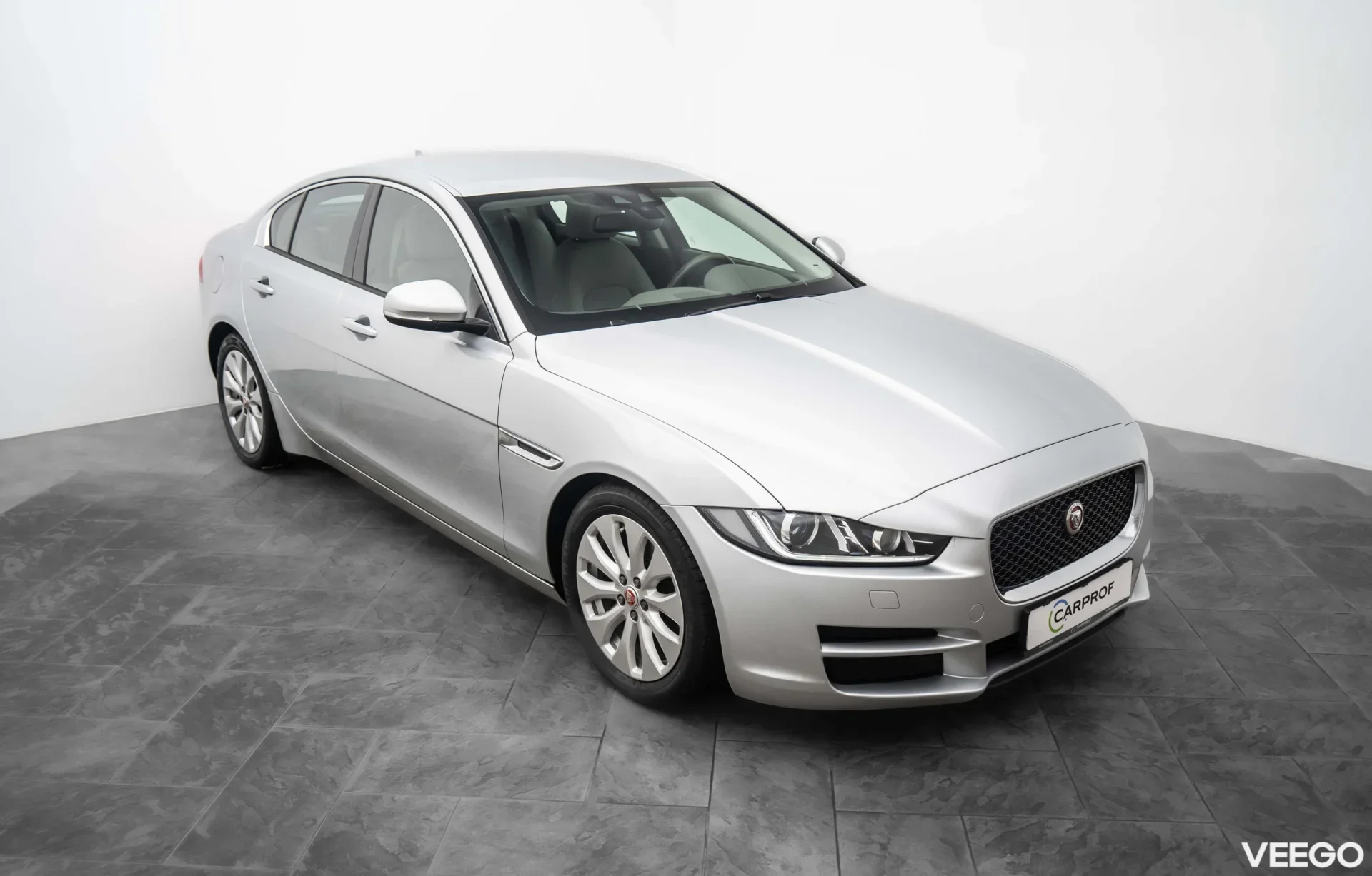 Jaguar XE 20d Pure 2.0 120kW