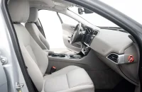 Jaguar XE 20d Pure 2.0 120kW thumbnail