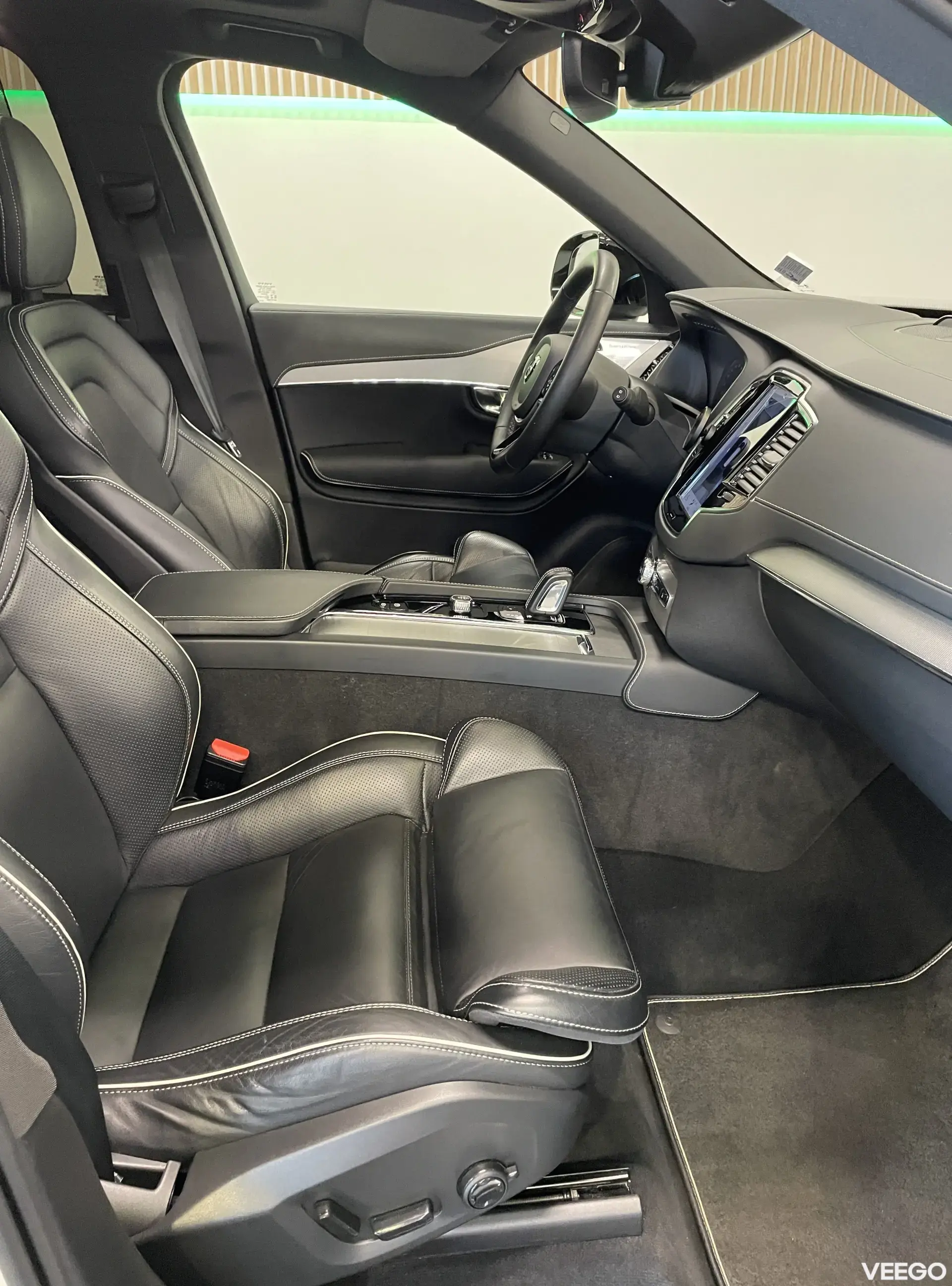 Volvo XC90 R-Design Intelli Safe Pro MY22 2.0 B5 Kers Mild Hybrid 173kW