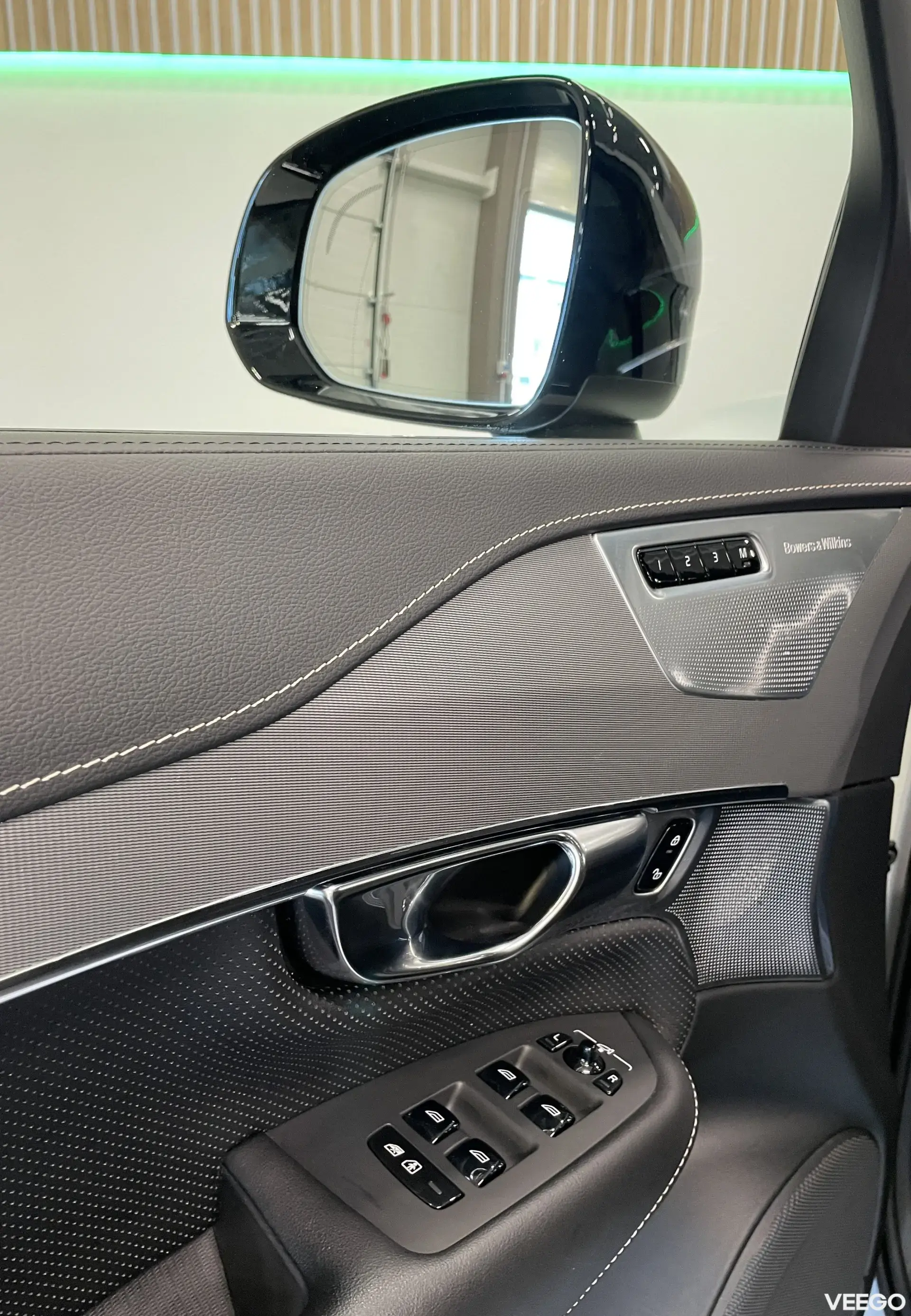 Volvo XC90 R-Design Intelli Safe Pro MY22 2.0 B5 Kers Mild Hybrid 173kW